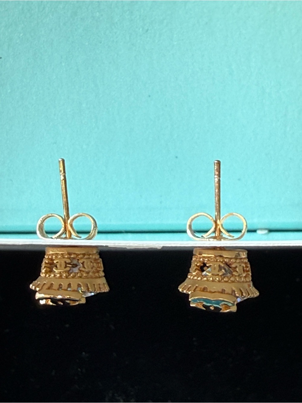 ChaneI Gold-Tone Crystal Stud Earrings with Logo - Picture 5 of 9